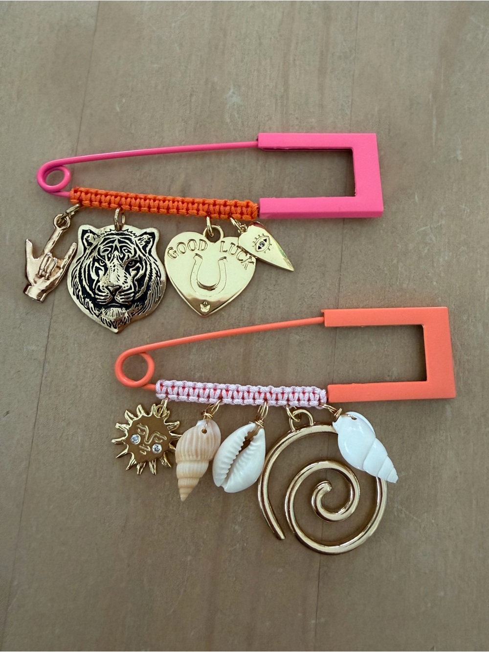 Handmade funky charmed blazer pins/brooches with macrame detail - Picture 4 of 5